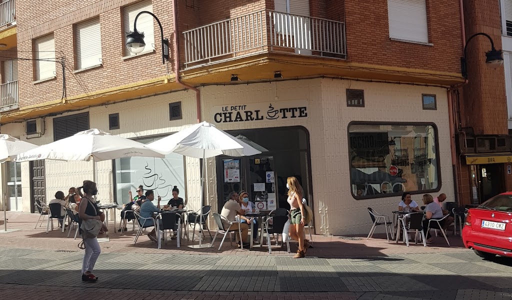 Le Petit Charlotte