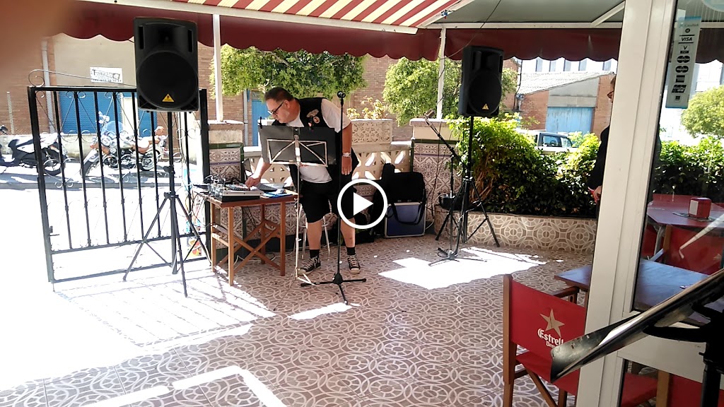 Bar Restaurante Pariente — Videos