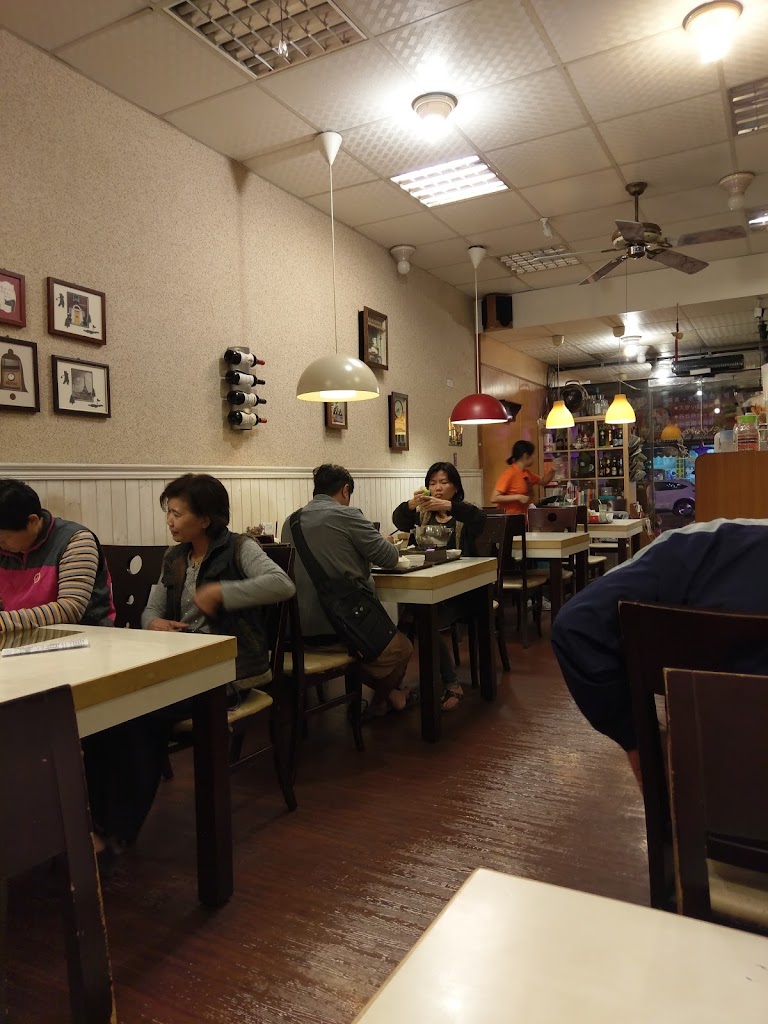 東港廟口複合式餐廳（廟口簡餐） 的照片