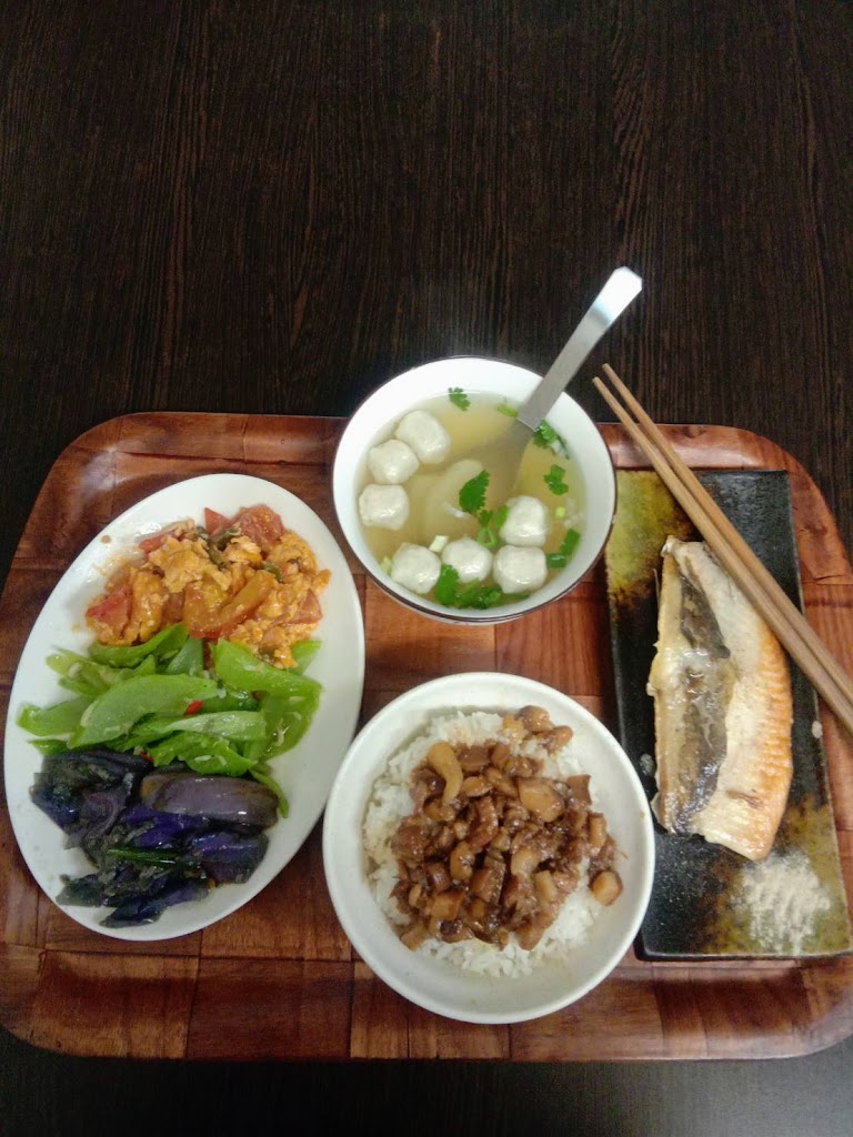 井賀滷肉飯 的照片