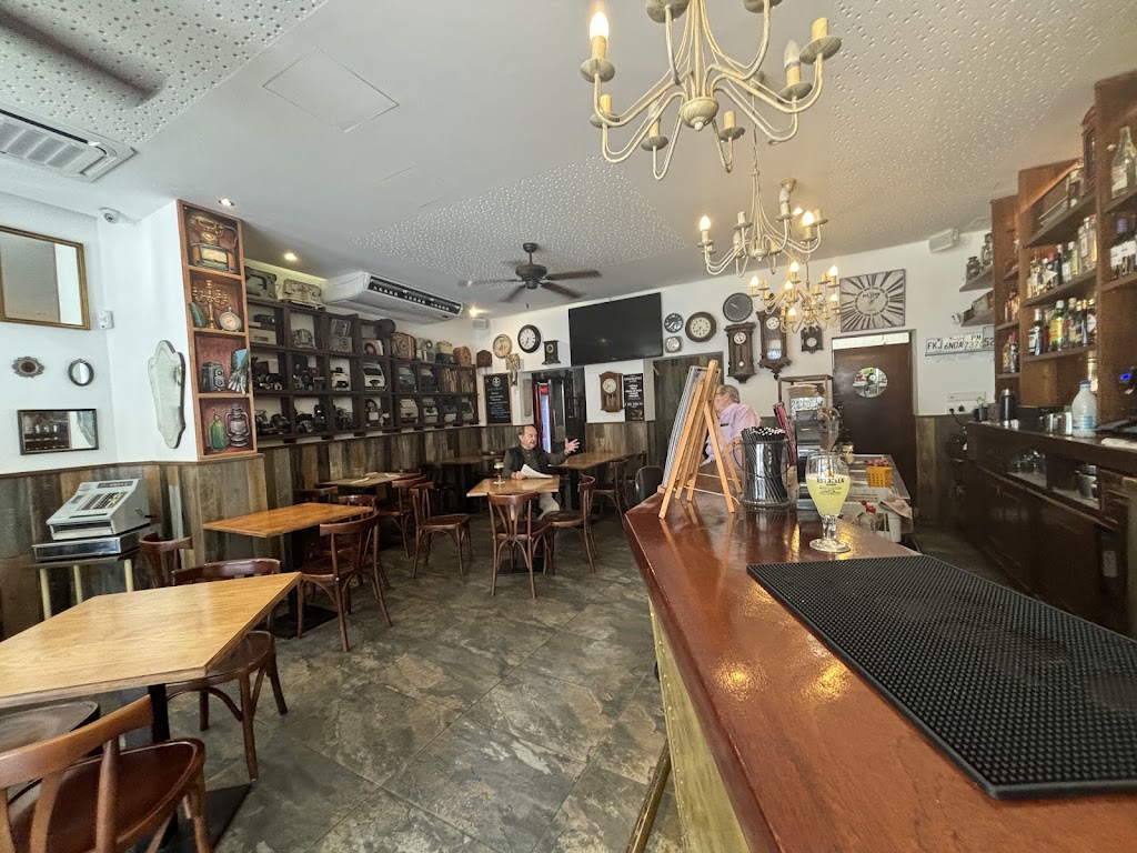 Can Moreta — Ambiente