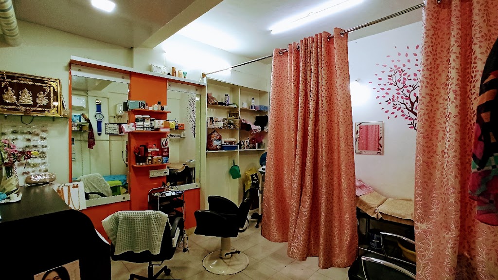 Pink Beauty Parlour