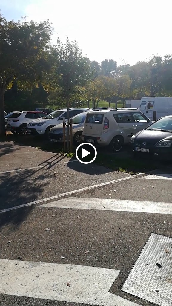 Estacionamiento Parc del Mil-leni — Videos