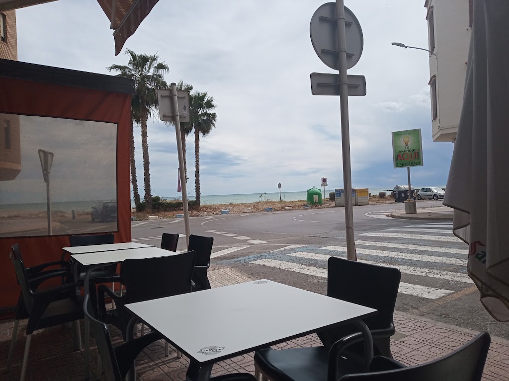Cafeteria Restaurante La Punta — Ambiente