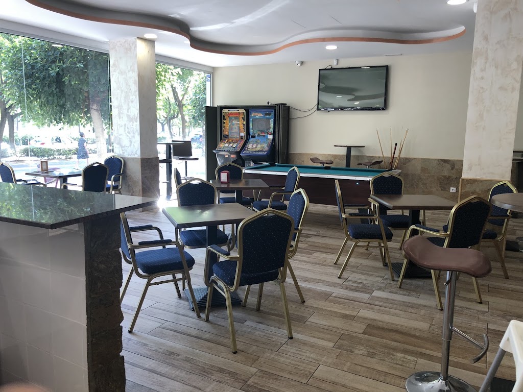 Cafe Bonsai Bar — Del propietario