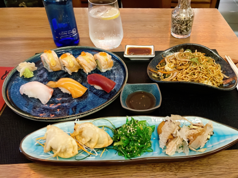 AOSHIMA — Comida y bebida