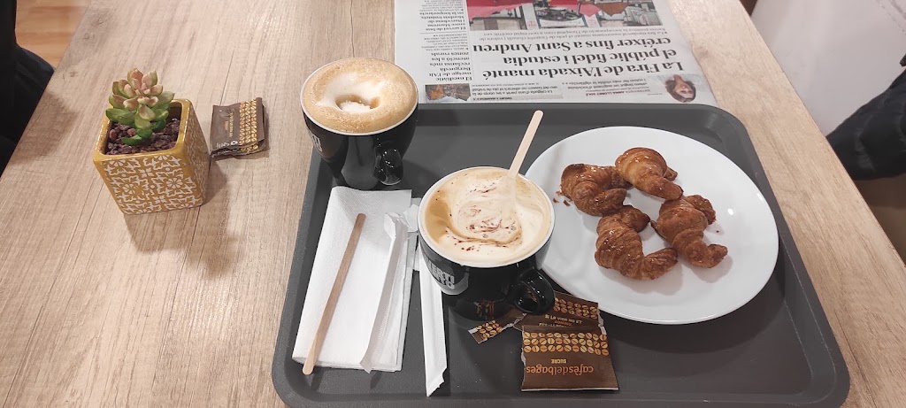 El Fornet Bon Apetit — Capuchino