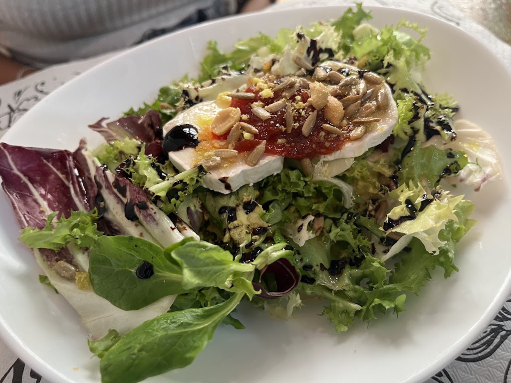 Taperia Restaurante Atypico Merida — Ensalada
