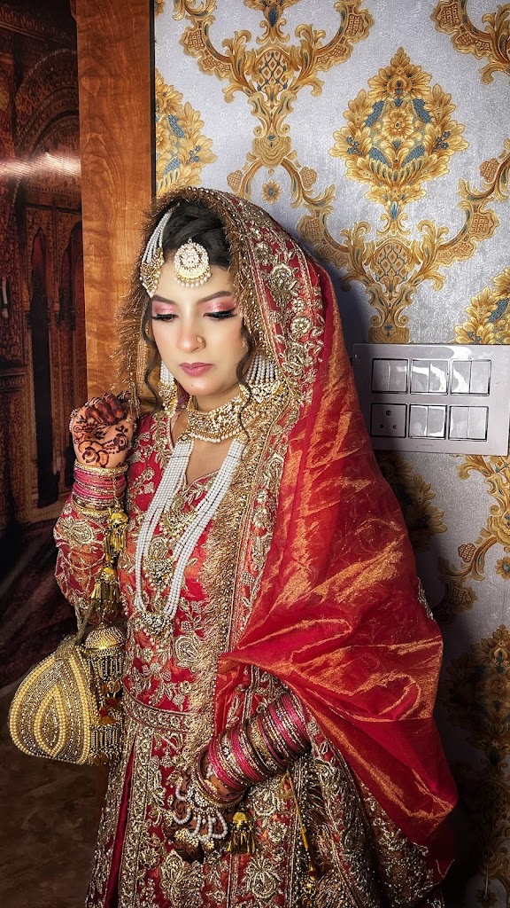 Honey Beauty Cafe Salon Academy Bhopal High Rated Salon For Bridal Makeup Hydra Facial Hair Treatment Haircut