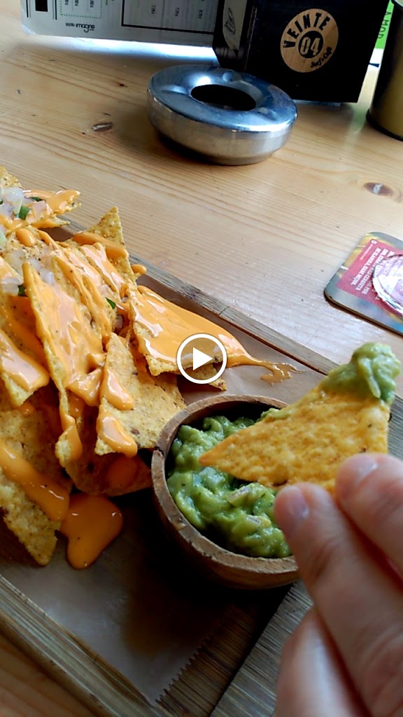 Veinte 04 Surf Cafe — Videos