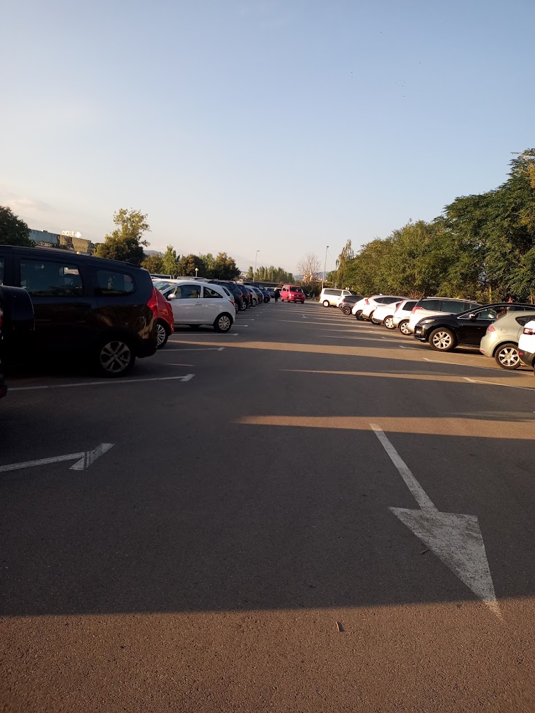 Parking Tres Torres — Estacionamiento