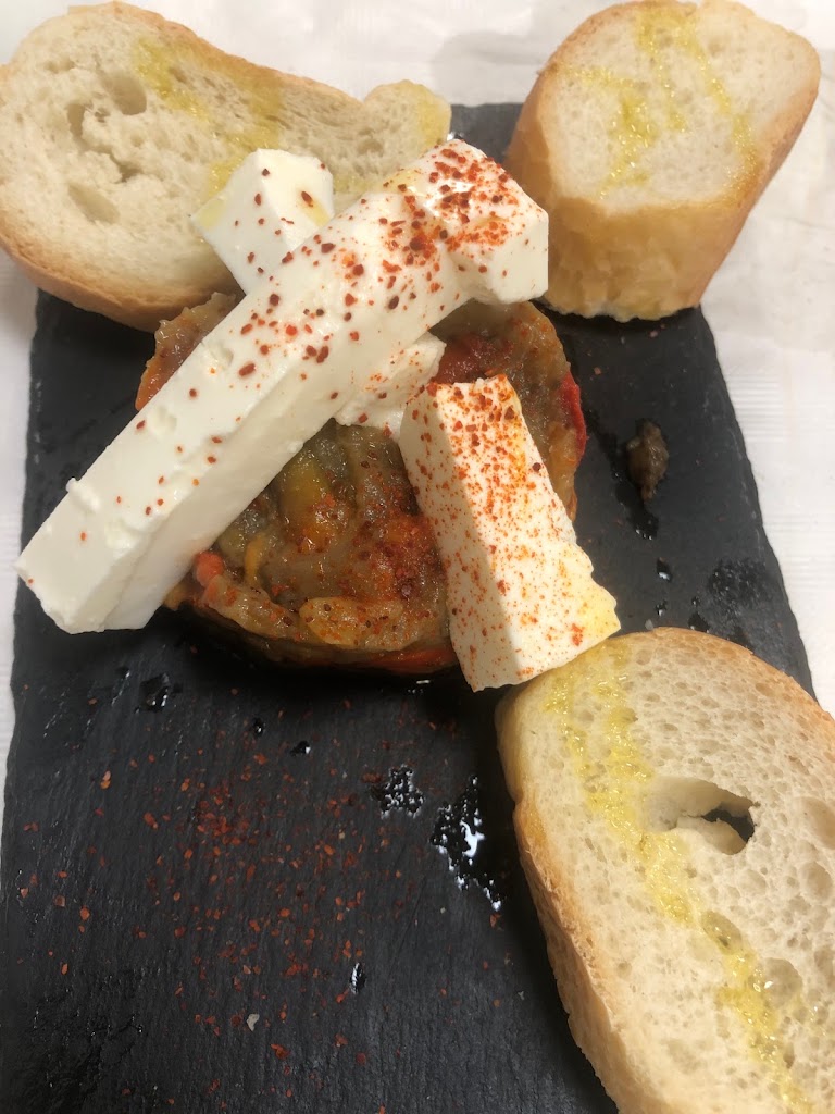 Bar La cosa nostra — Comida y bebida