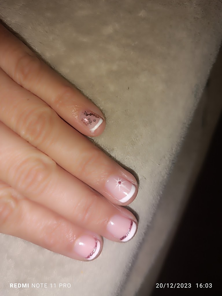 Tais Salon — Manicura