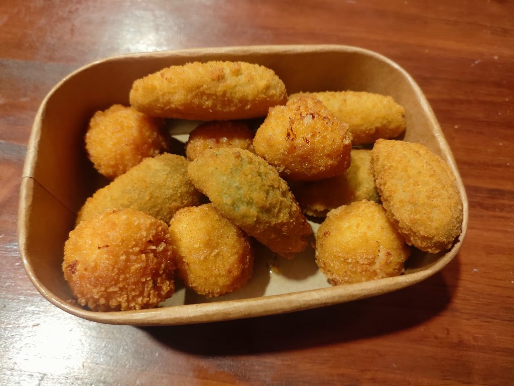 Vulpes DOMUM La Fabrica — Comida y bebida