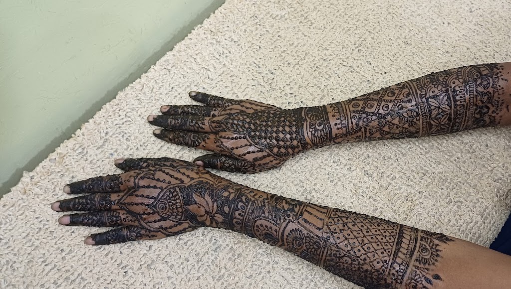 Roopa Shree Glitz Glam Beauty Zone