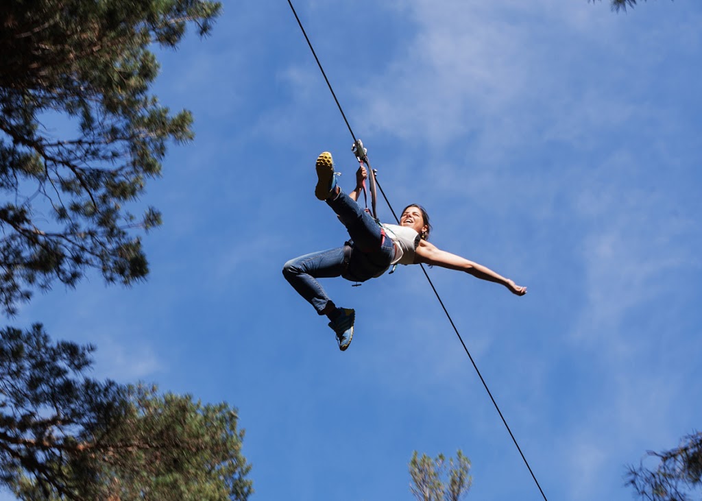 AVENTURA AMAZONIA MARBELLA. Parque de multiaventura y tirolinas para adultos y ninos. Despedidas, Cumples y Teambuilding.