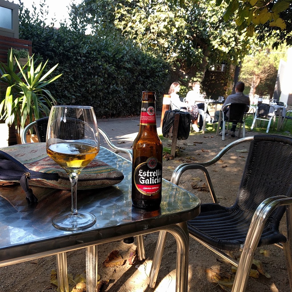 Restaurante A Fabrica — Comida y bebida