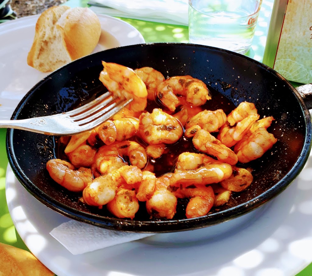 Chiringuito Guayaba Beach — Comida y bebida