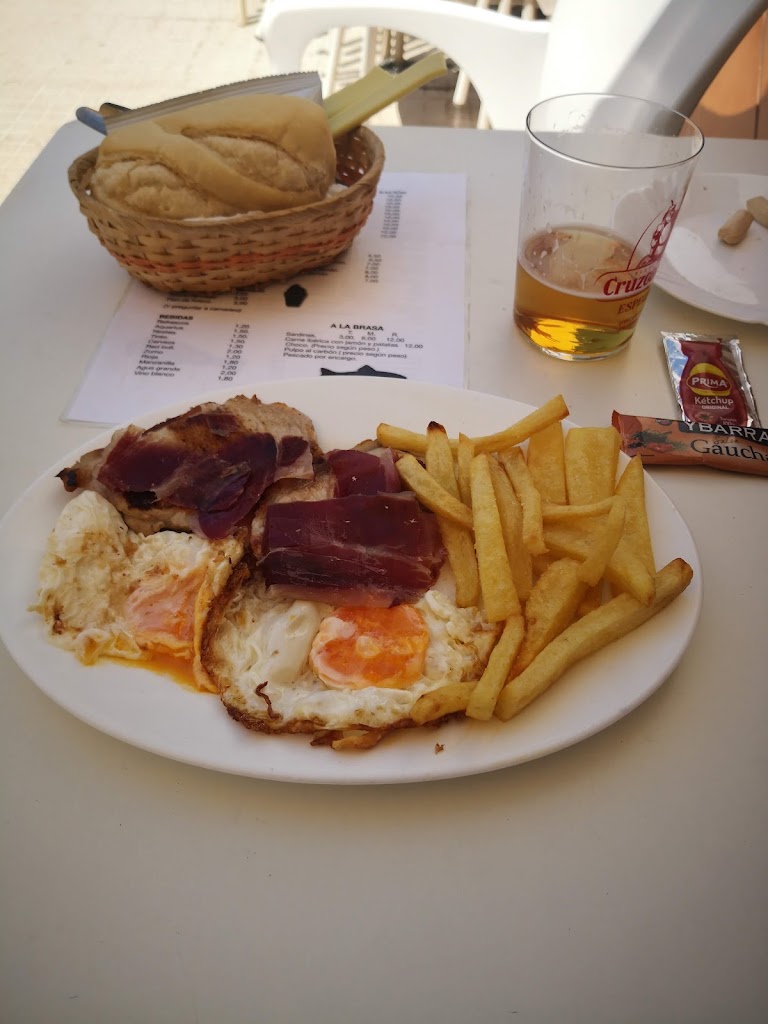 Bar Jesus Cubano — Comida y bebida