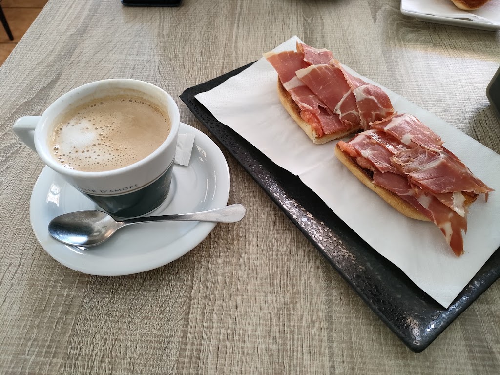 Fragata — Comida y bebida