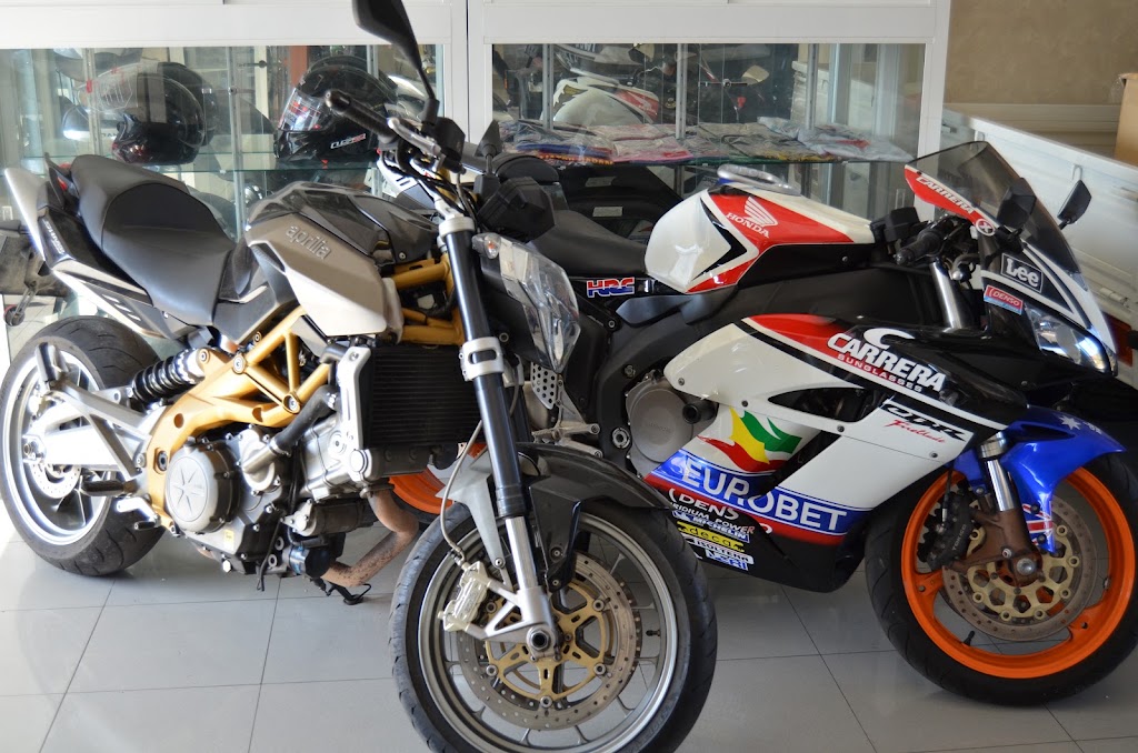 Factory Racing Ceuta — Interior