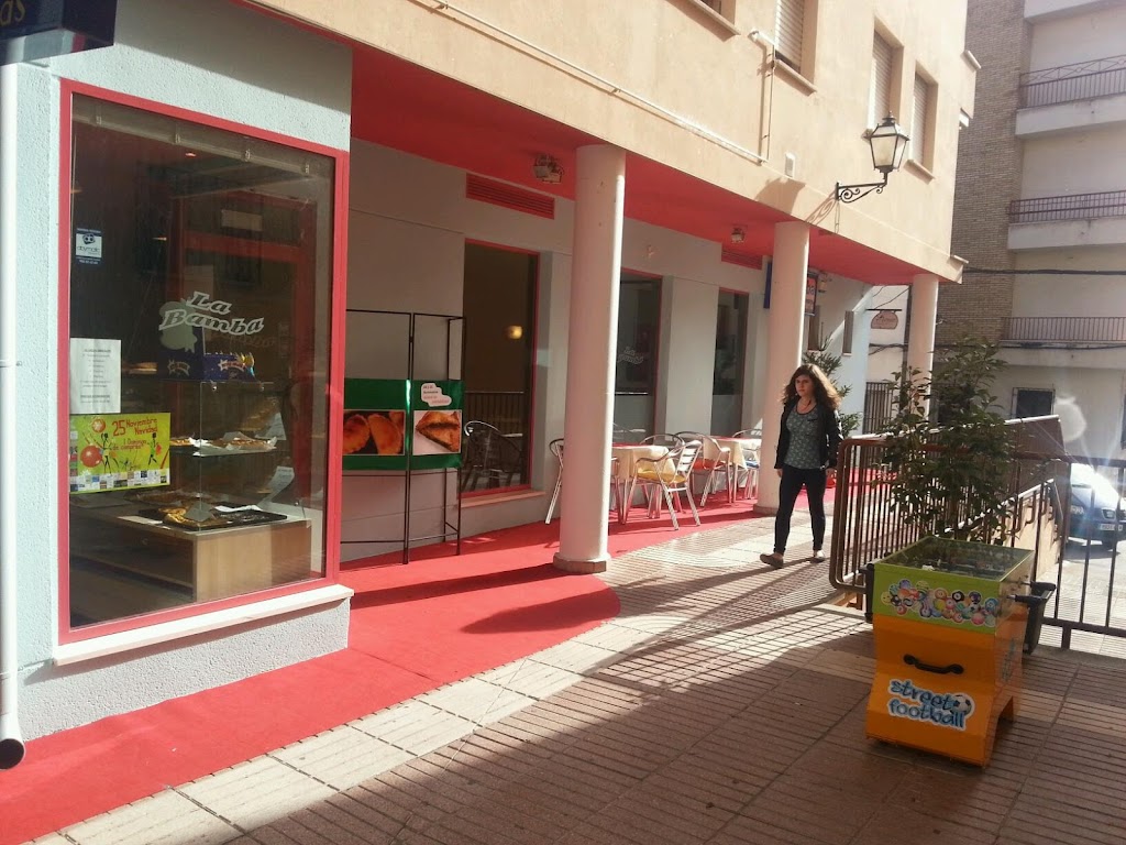 Pasteleria-Pizzas La Bamba