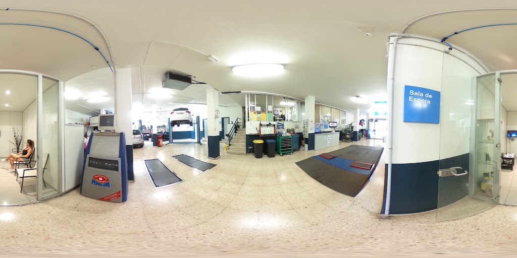 Bosch Car Service Talleres Latorre - Antoni Frontera — Interior