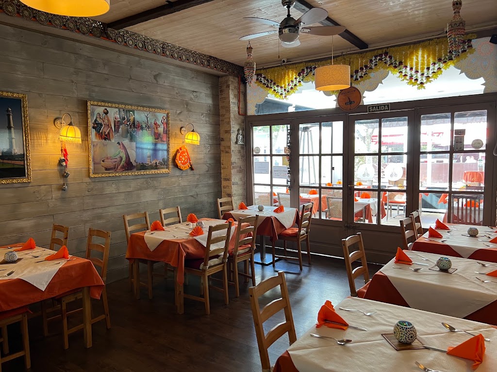Bombay Restaurant — Ambiente