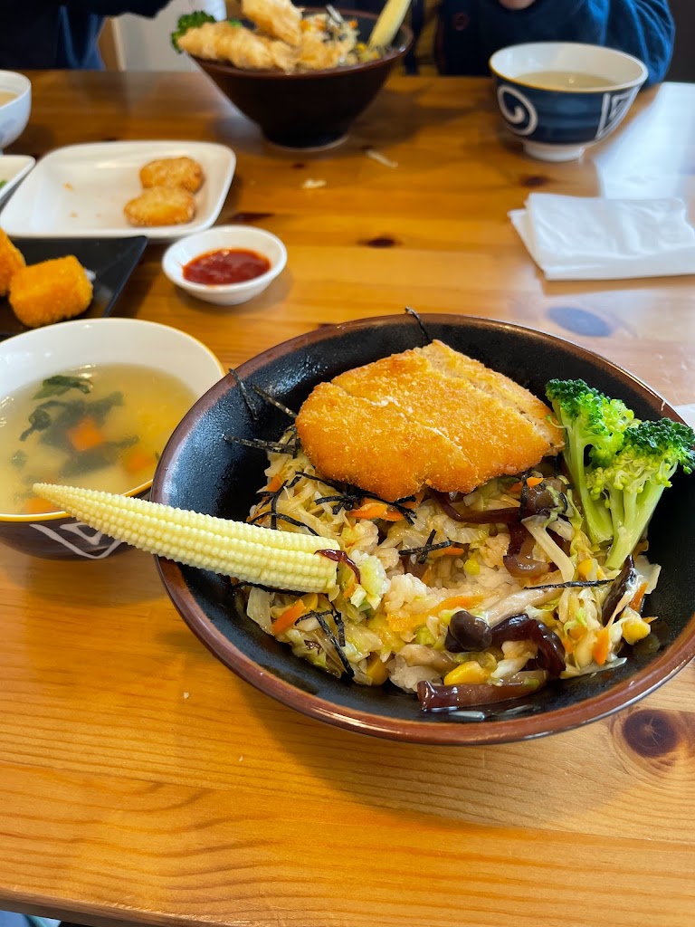 山野蔬食 的照片