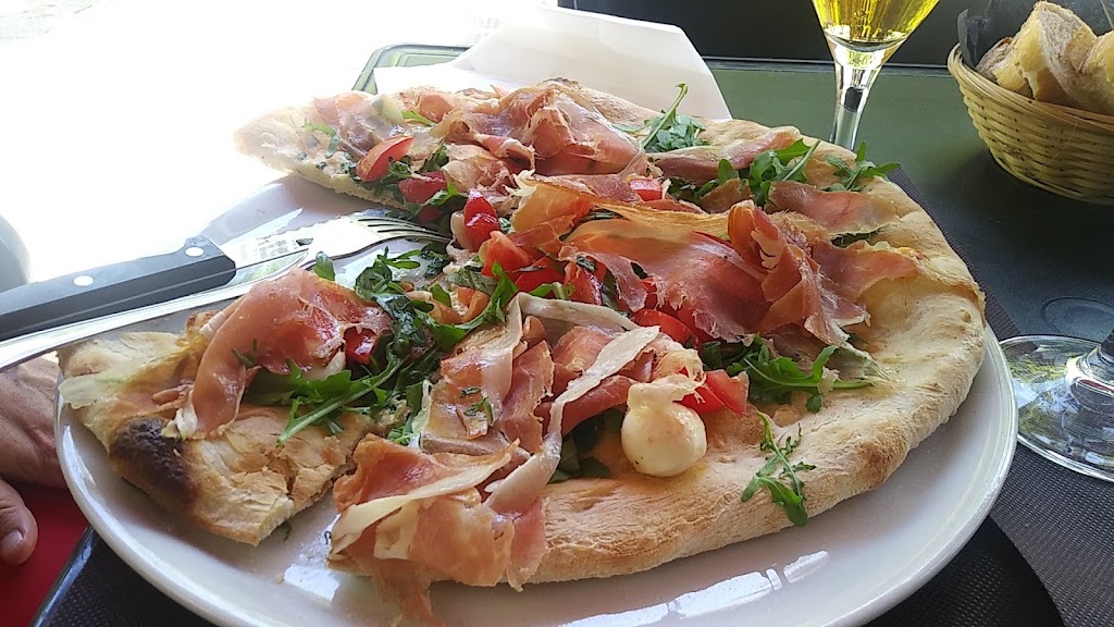 Trattoria Pizzeria Da Pino — Comida y bebida