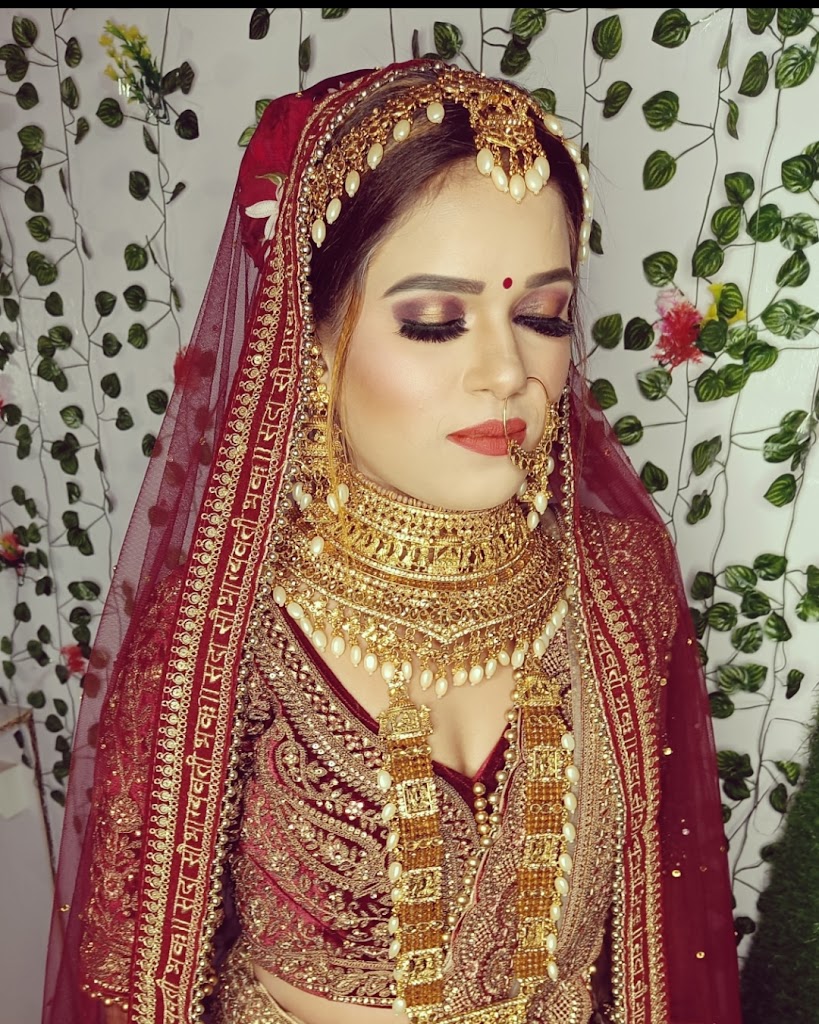 Kohinoor Makeover Makeup Academy Book Bridal Makeup Pre Bridal Makeup Best Makeup Place