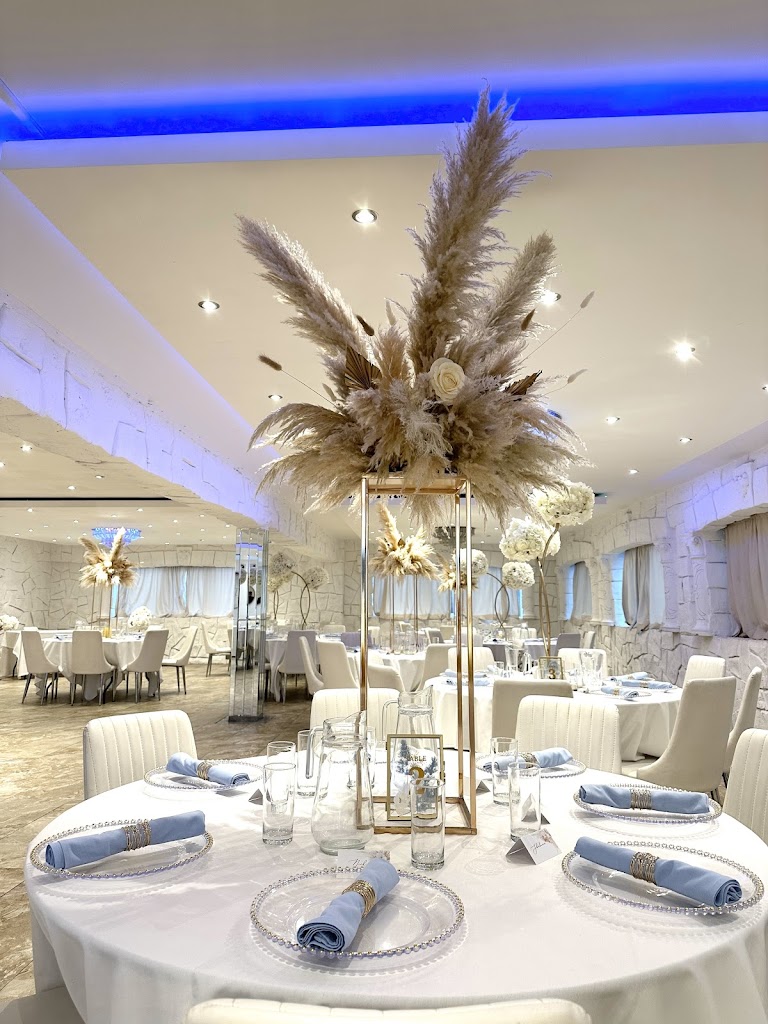 Opal Lily - Dried Flowers - Floral Design London