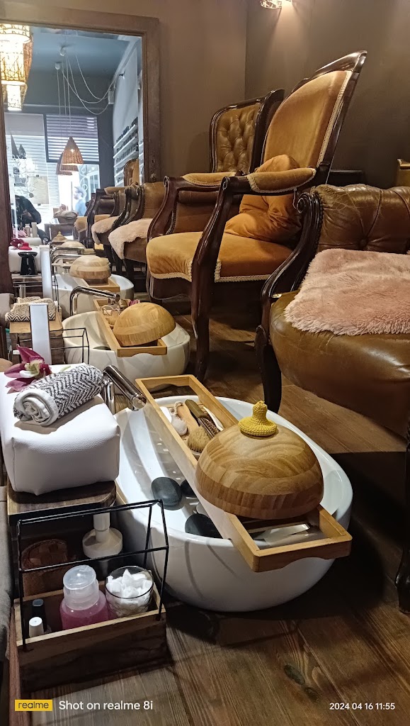 Sulu, Nails, Spa & Beauty Barcelona — Del propietario