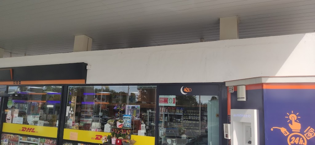 Estacion de Servicio Madese - Repsol — Exterior