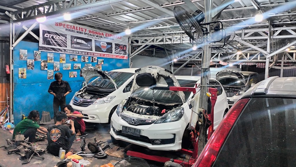 Auto13 Bengkel Mobil Specialist Mesin dan Kaki