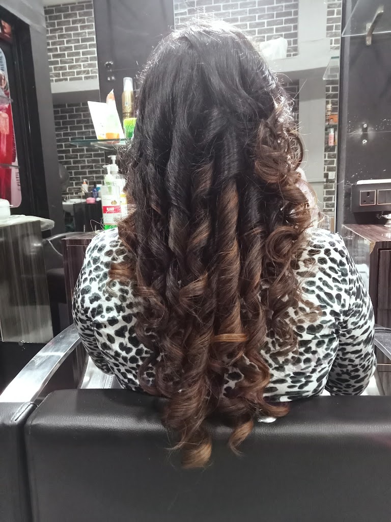 Kanaks Salon Makeover