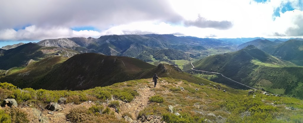 Pico del Cuervo (1757 m.)