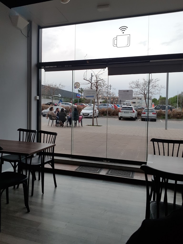 Bar Cafeteria Estrac 18 — Ambiente