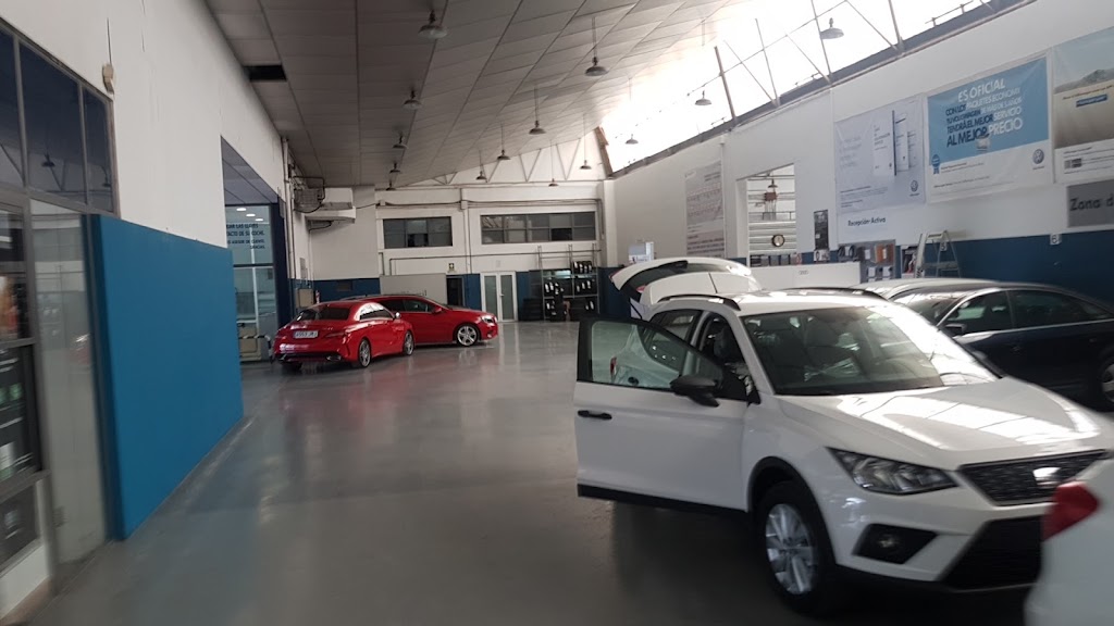Huertas Motor Lorca - Concesionario Oficial Volkswagen — Interior