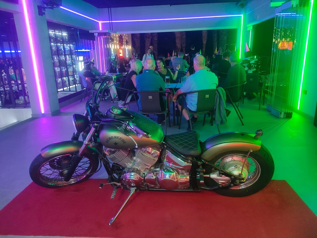 Beers N' Roses Lanzarote — Del propietario