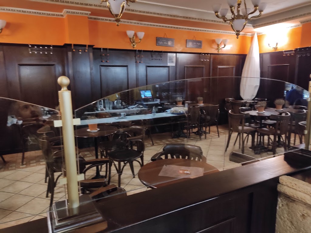 Coffee Shop 1492 — Ambiente