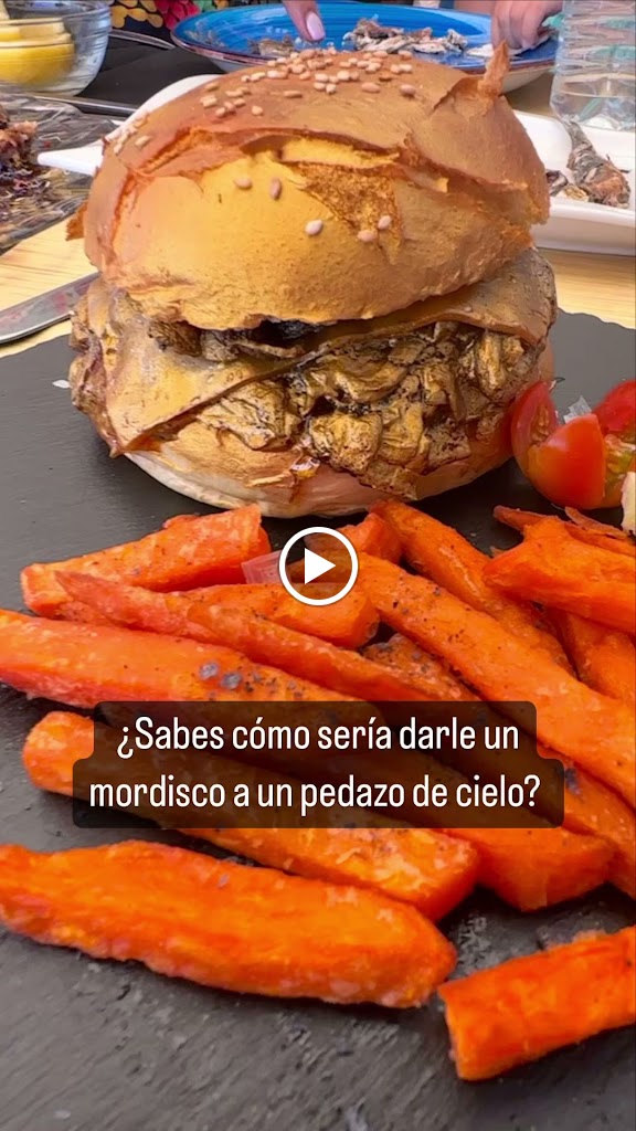 La Concha Gastrobar — Videos