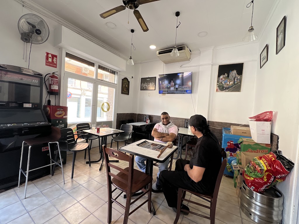 Pizza Napoli — Ambiente