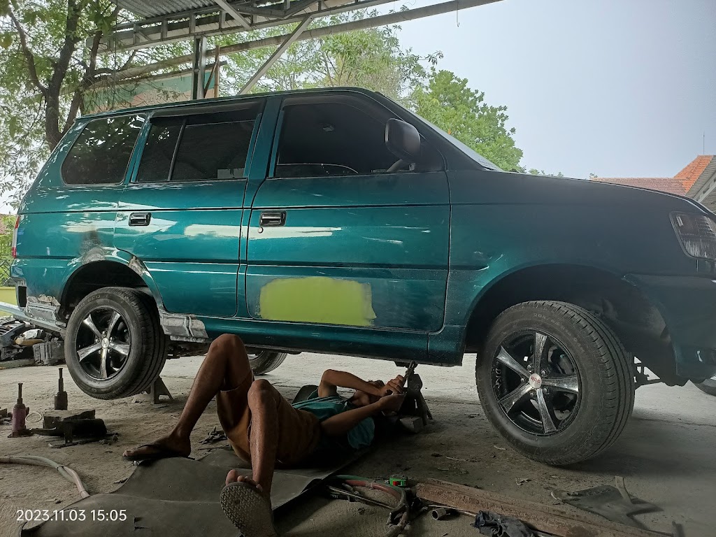 Karya Indah Body Repair: Bengkel Mobil Terdekat yang Memukau di Demak