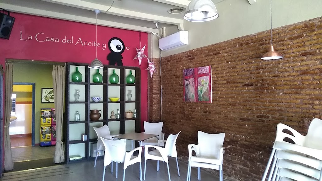 LA CASA DEL ACEITE Y EL VINO — Ambiente