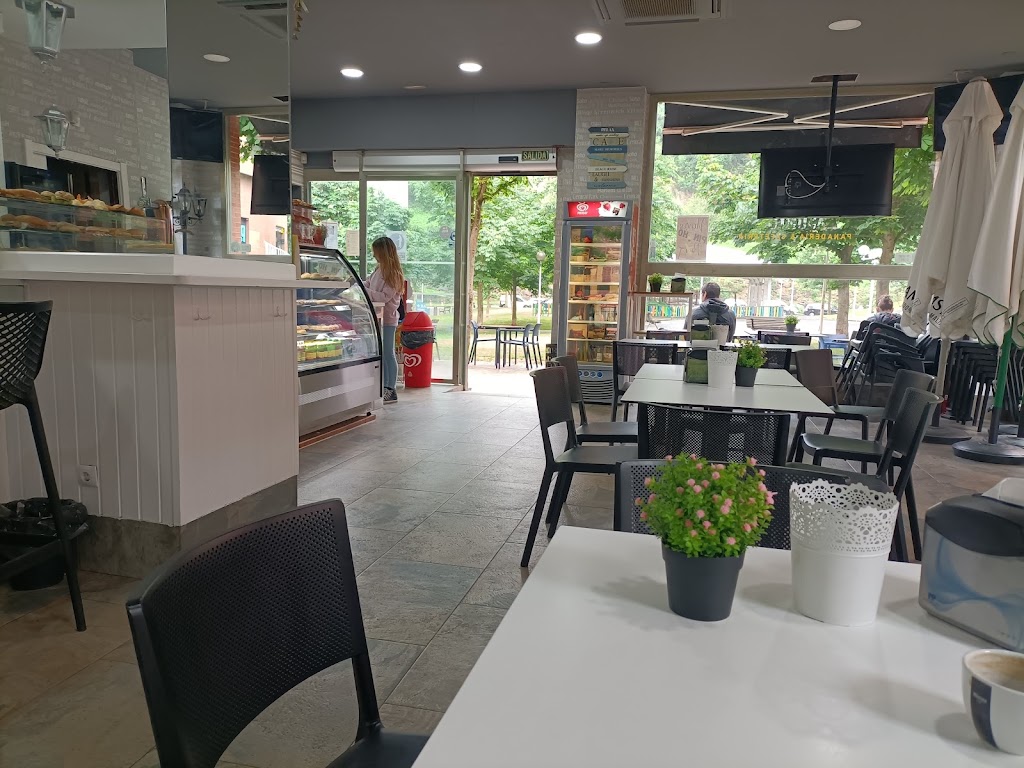 Cafeteria Al Asunto — Ambiente