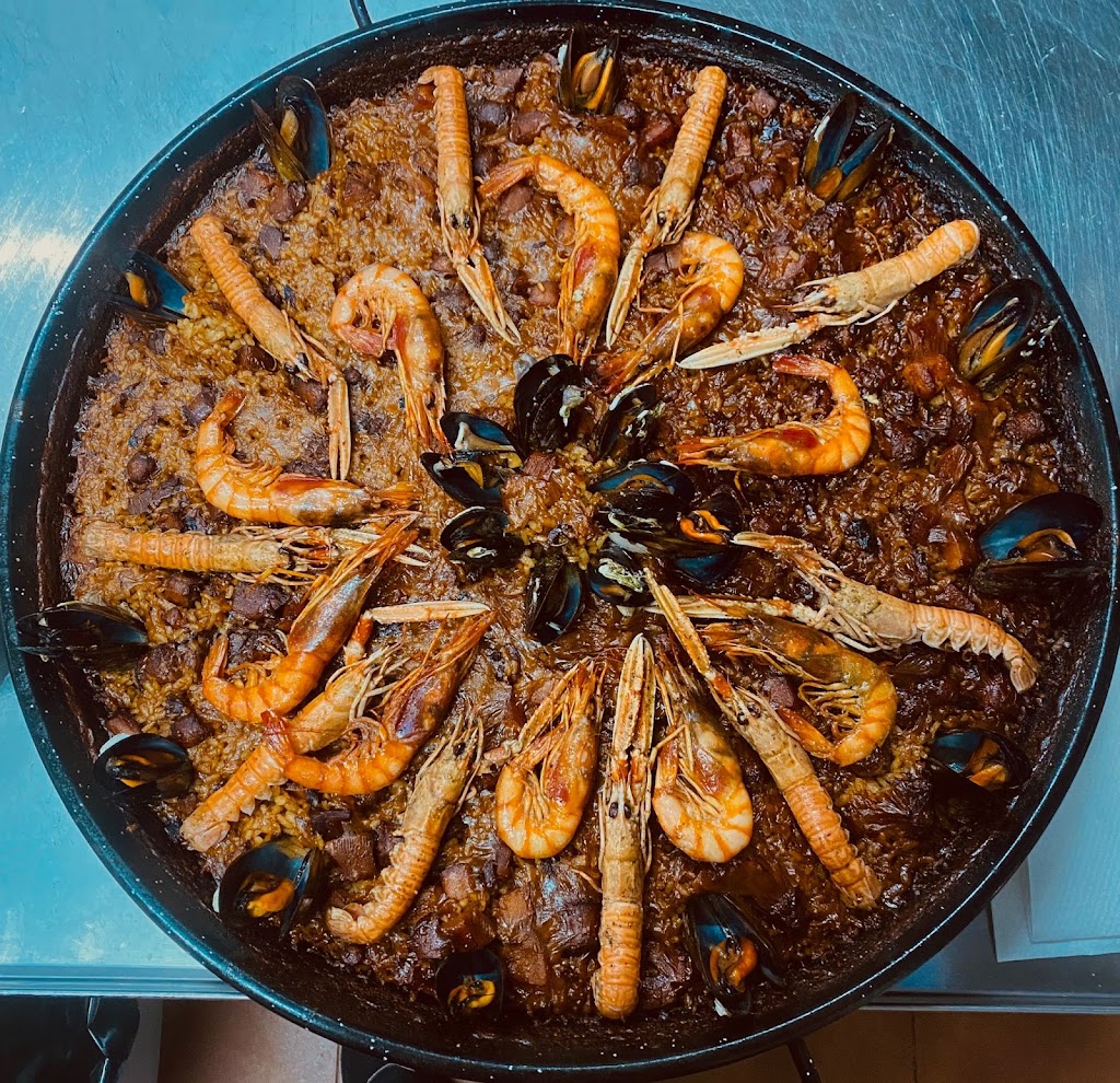 Restaurant El Gust Del Mar — Paella