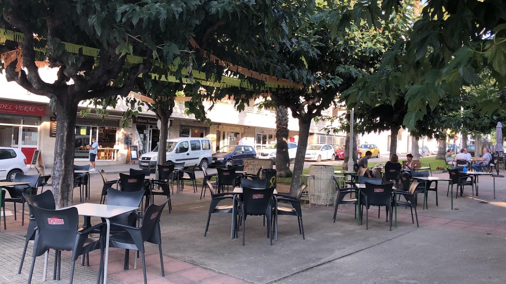 Cafeteria Restaurant El Veral — Ambiente
