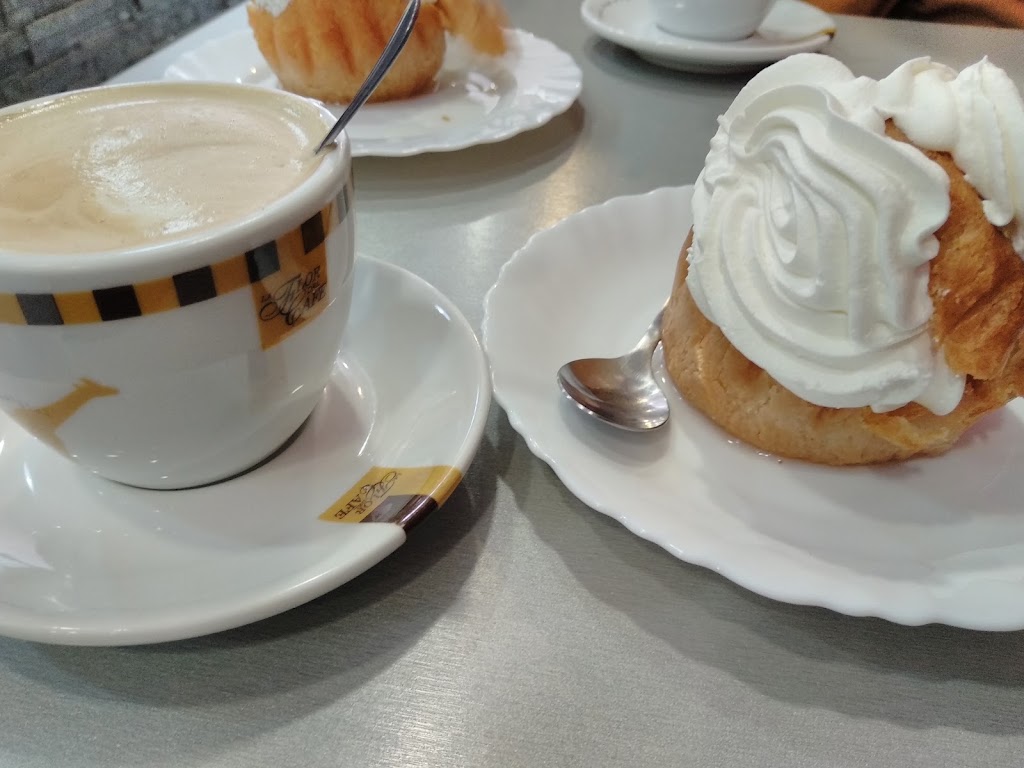 Cafeteria Praline — Cafe