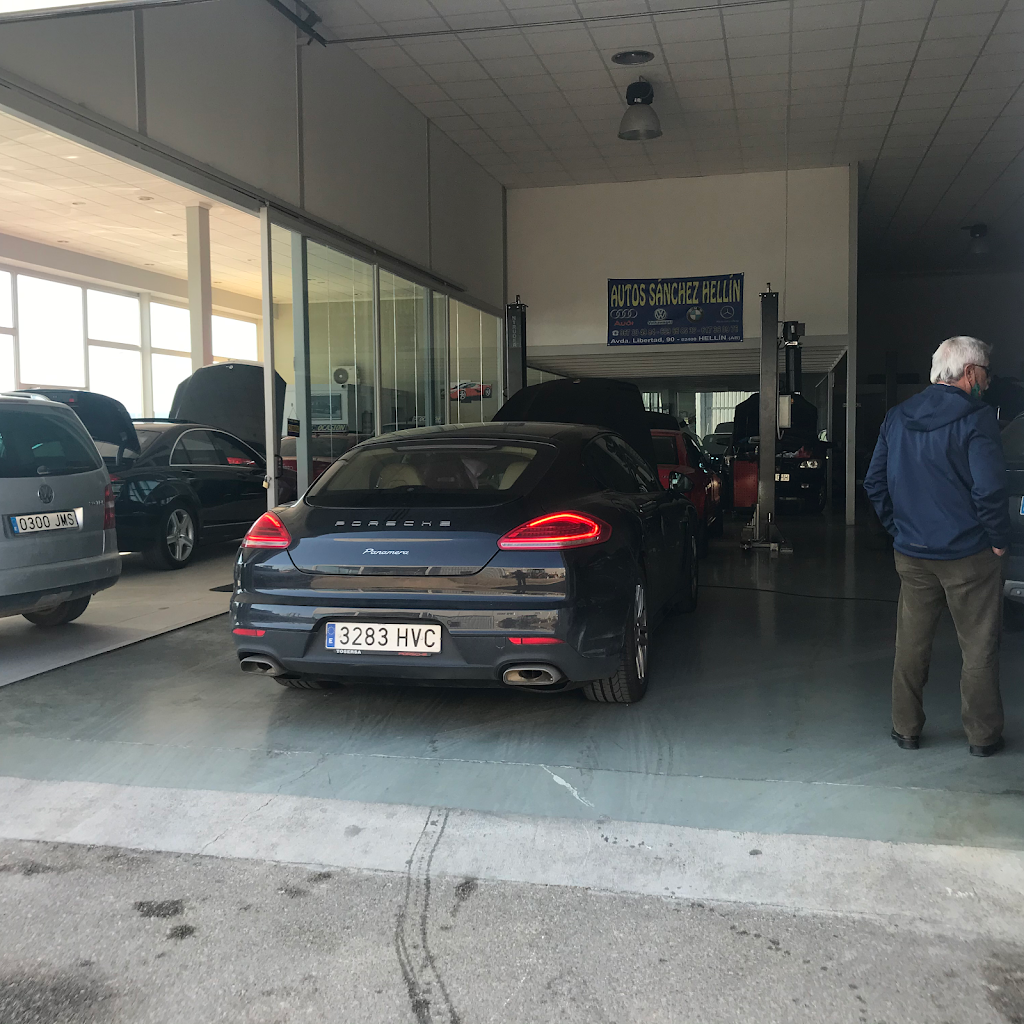 Autos sanchez de hellin — Interior